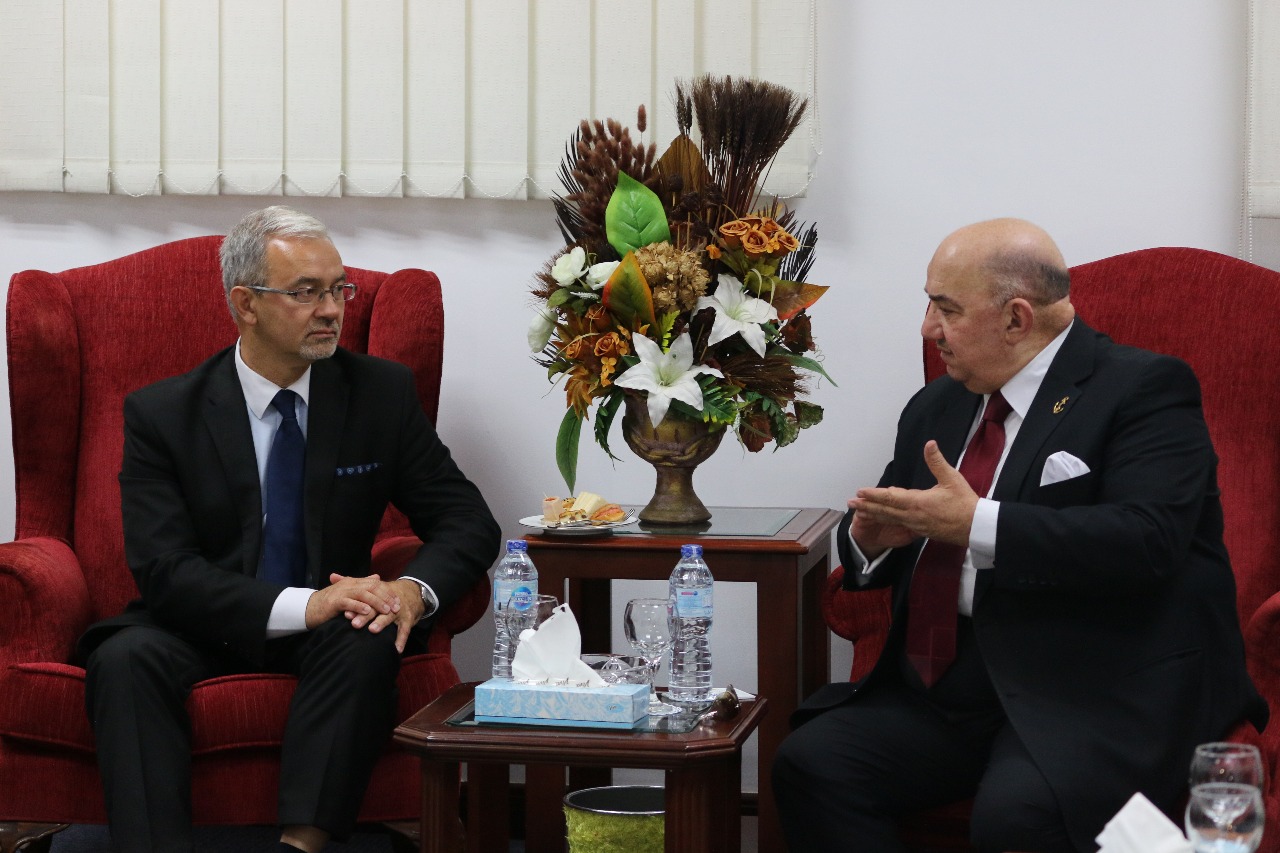 وفد بولندي يبحث فرص الاستثمار