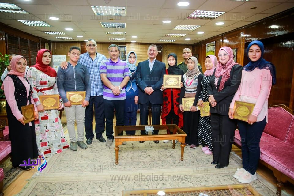 محافظ كفر الشيخ يكرم أوائل الدبلومات الفنية محافظ كفر الشيخ يكرم أوائل الدبلومات الفنية