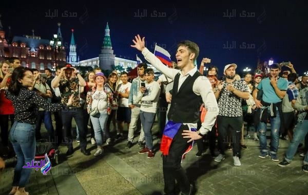 احتفالات روسية ضخمة بعد تخطي إسبانيا