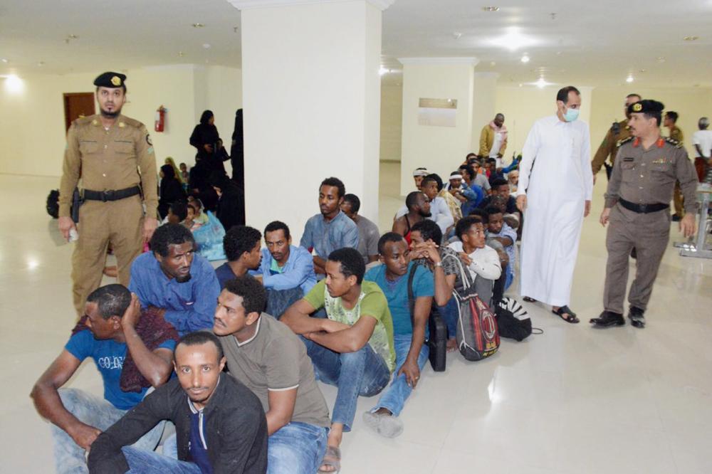 السعودية تحكم قبضتها على العمالة المخالفة لقانون الإقامة