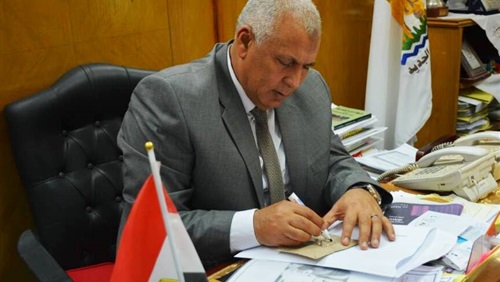  اللواء محمد الزملوط محافظ الوادي الجديد
