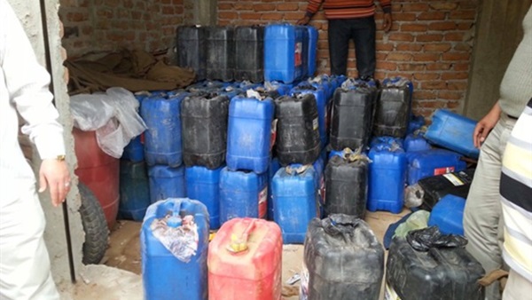 صورة أرشيفية - بنزين مدعم