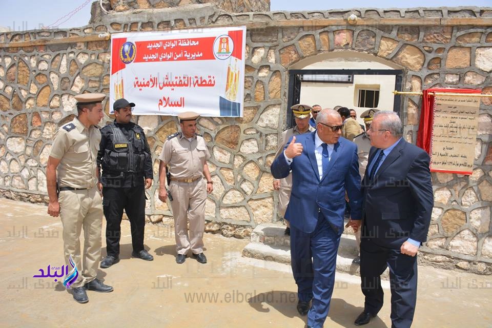 محافظ الوادي ومدير الأمن يفتتحان نقطه تفتيش السلام ..صور محافظ الوادي ومدير الأمن يفتتحان نقطه تفتيش السلام ..صور