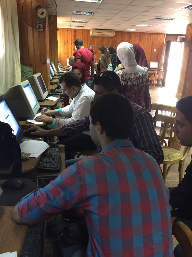 190 طالباً يسجلون رغباتهم في أول أيام اختبارات القدرات