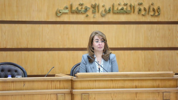 الدكتورة غادة والى وزير التضامن الاجتماعى الدكتورة غادة والى وزير التضامن الاجتماعى