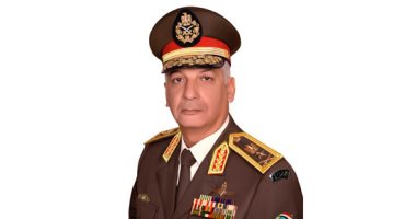 الفريق محمد زكي - وزير الدفاع الفريق محمد زكي - وزير الدفاع