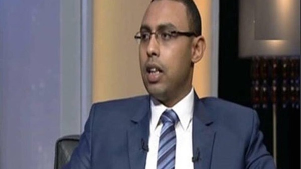 الدكتور علي الادريسي الخبير الاقتصادي الدكتور علي الادريسي الخبير الاقتصادي