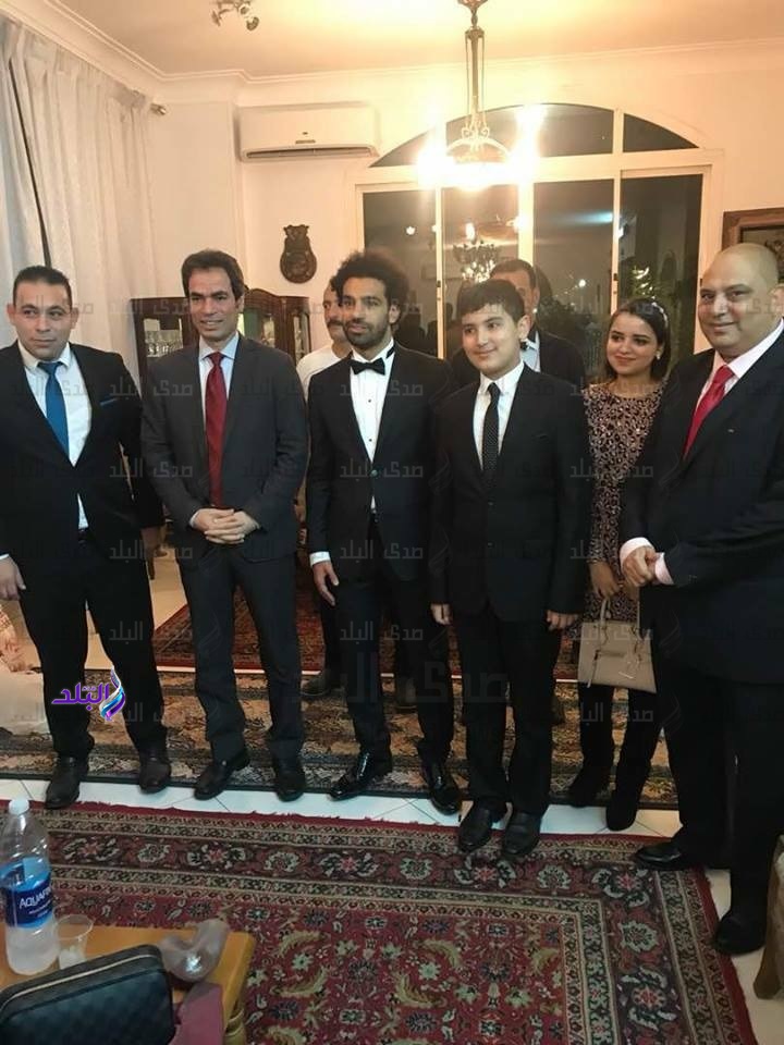  صلاح في حفل خطوبه شقيقه بطنطا