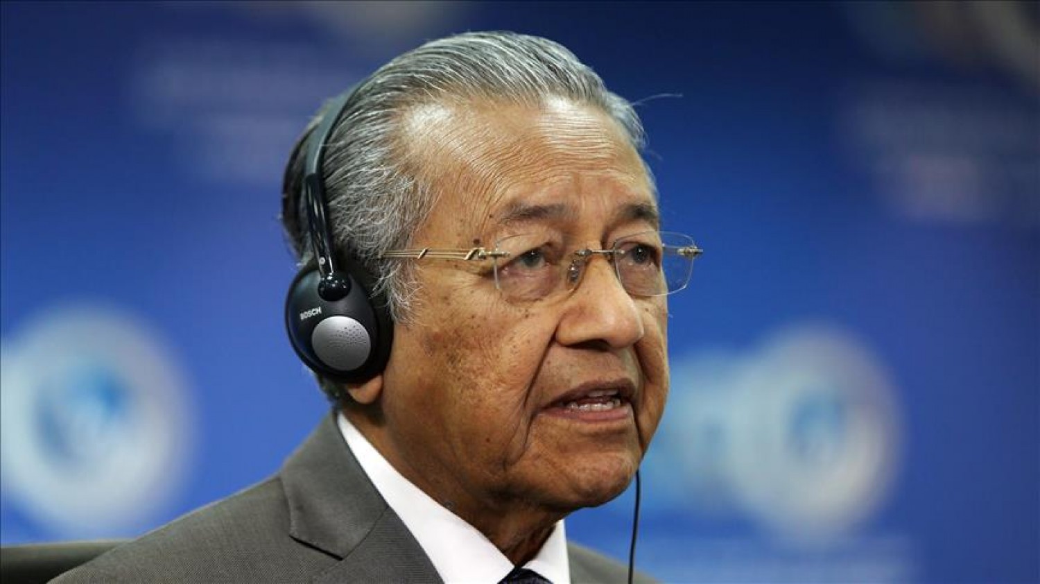 رئيس الوزراء الماليزي الدكتور مهاتير محمد