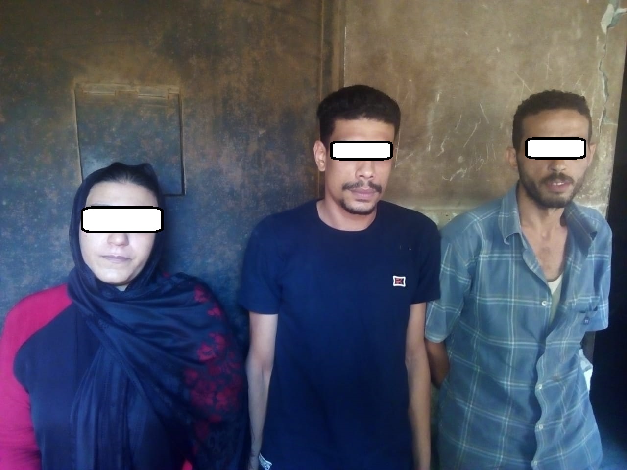 المتهمين بعد القبض عليهم