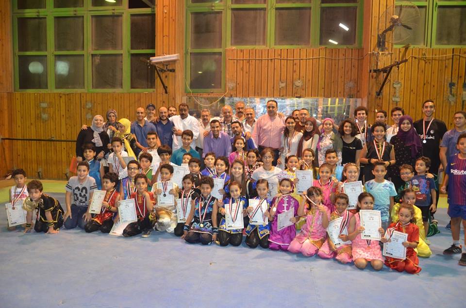 أبطال الكونغ فو فى لقطة تذكارية مع مجلس الشمس