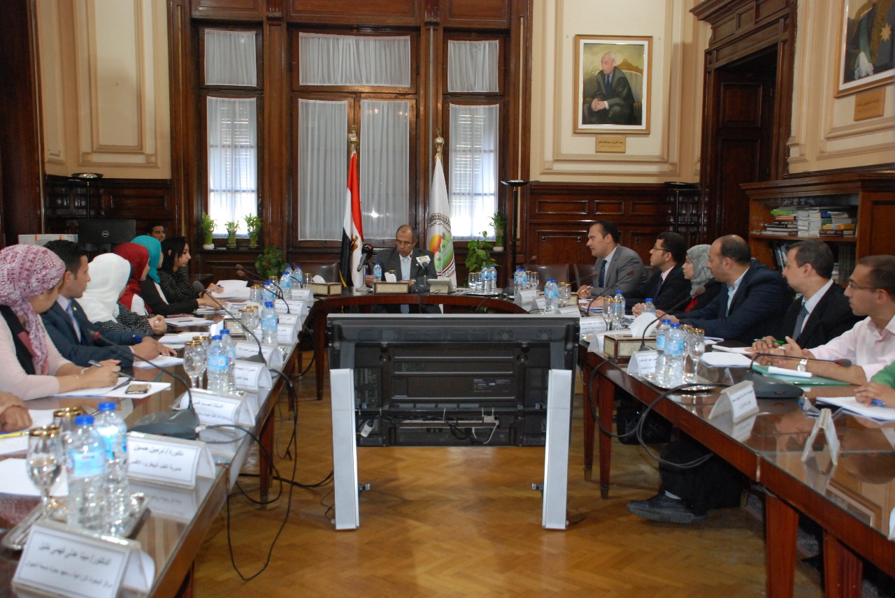 زوير الزراعة مع الكوادر الشابة