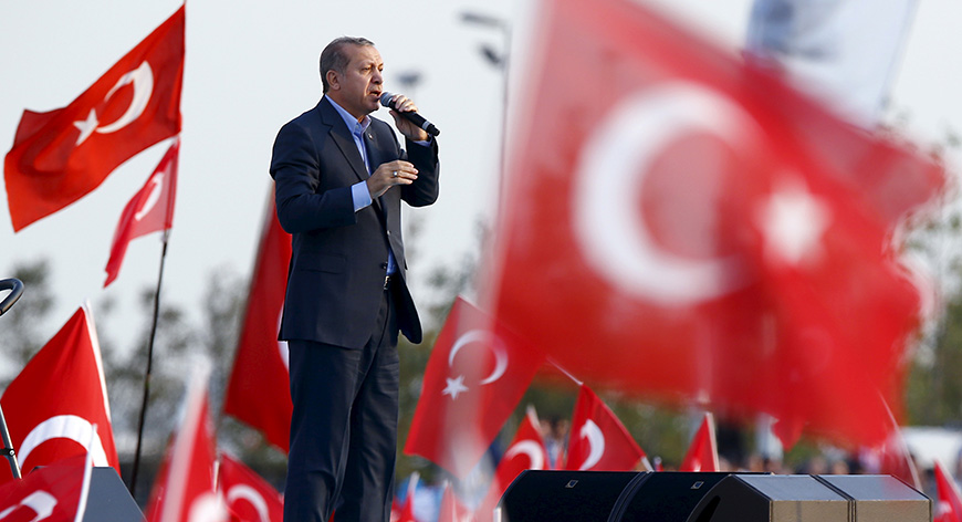 إردوغان يتولى سلطات استبدادية جديدة تعزز سيطرته على تركيا إردوغان يتولى سلطات استبدادية جديدة تعزز سيطرته على تركيا