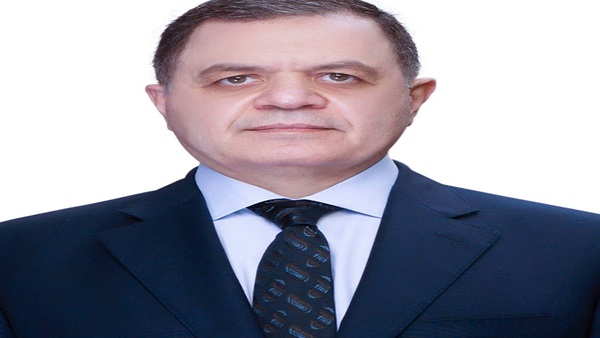 وزير الداخلية اللواء محمود توفيق 