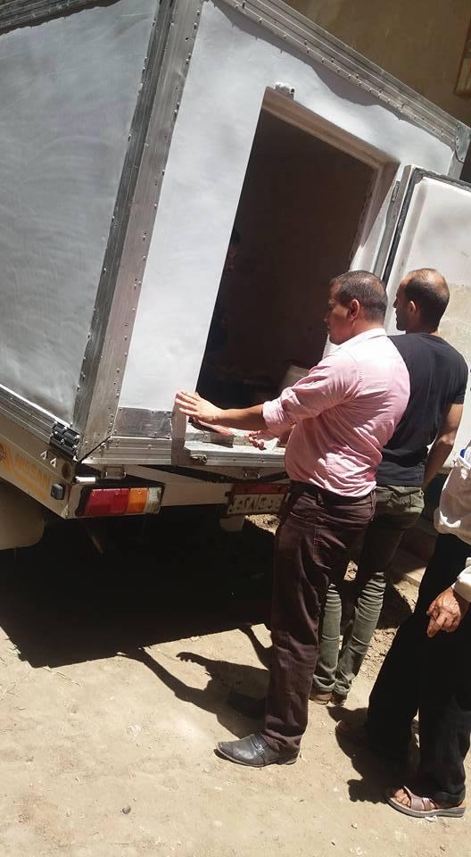 ضبط سيارة لبيع اللحوم المجمدة ضبط سيارة لبيع اللحوم المجمدة