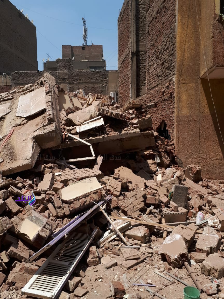 انهيار عقار 