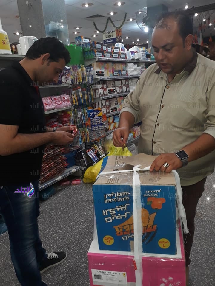 ضبط كميات كبيرة من الاغذية ضبط كميات كبيرة من الاغذية