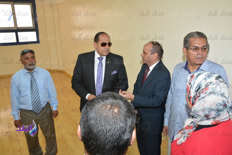 المحافظ يتفقد المدرسة اليابانية بساحل طهطا