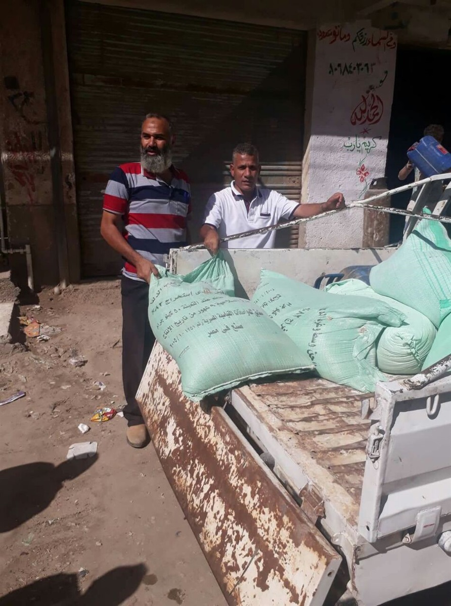 ضبط مصنع بدون ترخيص ولحوم فاسدة بحملة تموينية بالبحيرة ضبط مصنع بدون ترخيص ولحوم فاسدة بحملة تموينية بالبحيرة