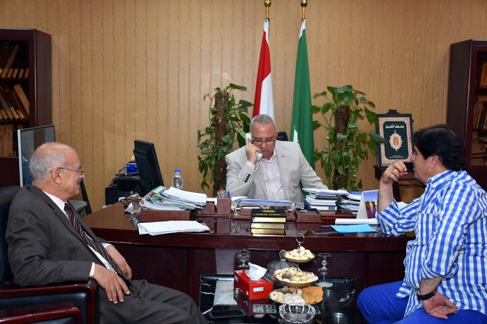 محافظ الشرقية يهنئ اوائل الثانوية العامة من ابناء المحافظة