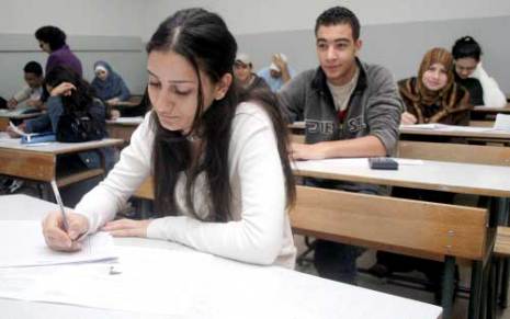 أولى الثانوية العامة بالمنوفية: اجتهدت وهزمت الضغط العصبي