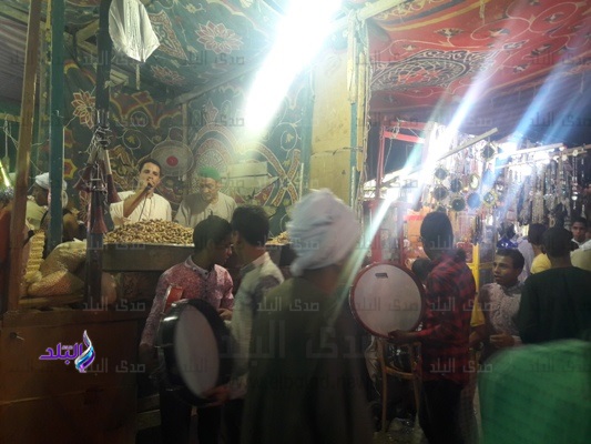 توافد الآلاف للاحتفال بختام مولد سلطان الصعيد بأسيوط..فيديو 