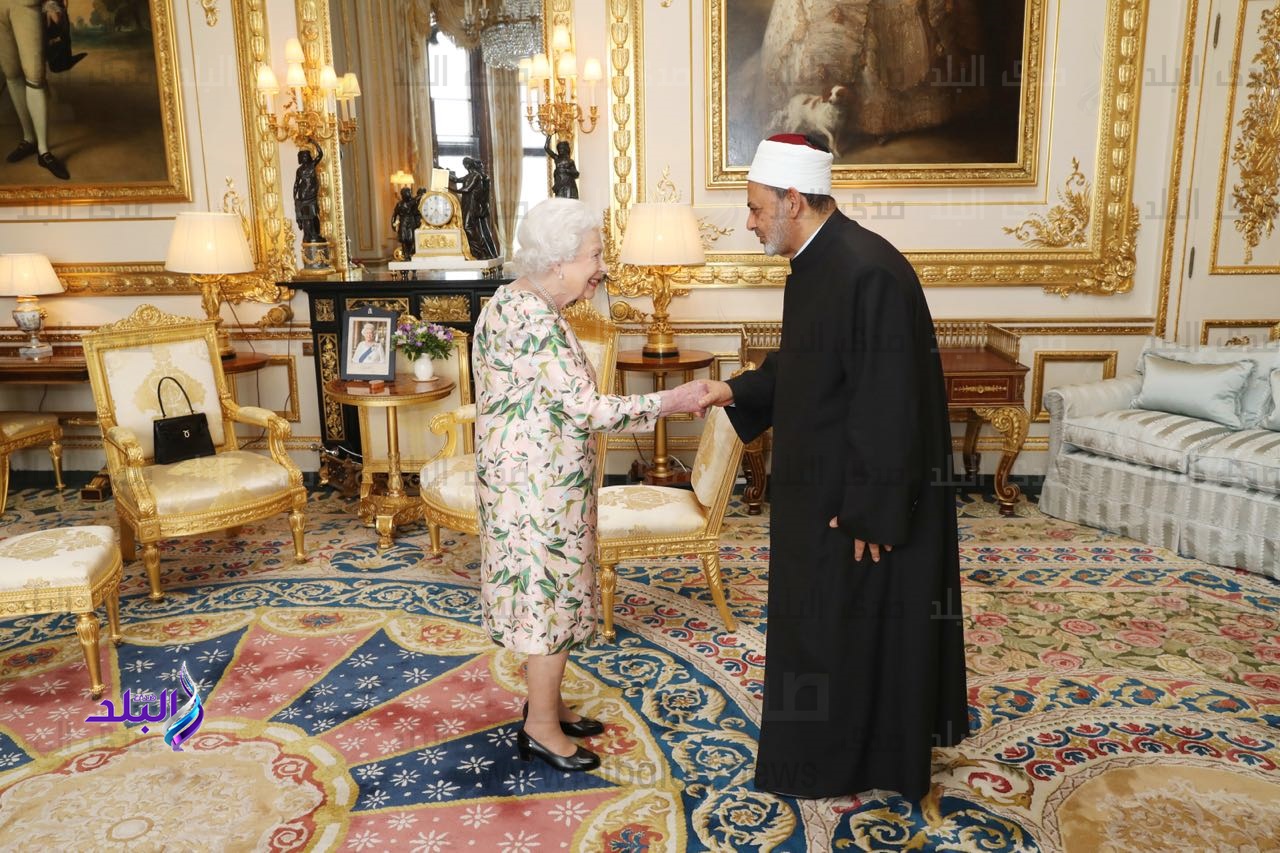 الملكة إليزابيث تستقبل شيخ الأزهر فى لندن