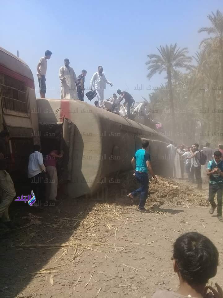 انقلاب قطار القاهرة - قنا بمنطقة البدرشين انقلاب قطار القاهرة - قنا بمنطقة البدرشين
