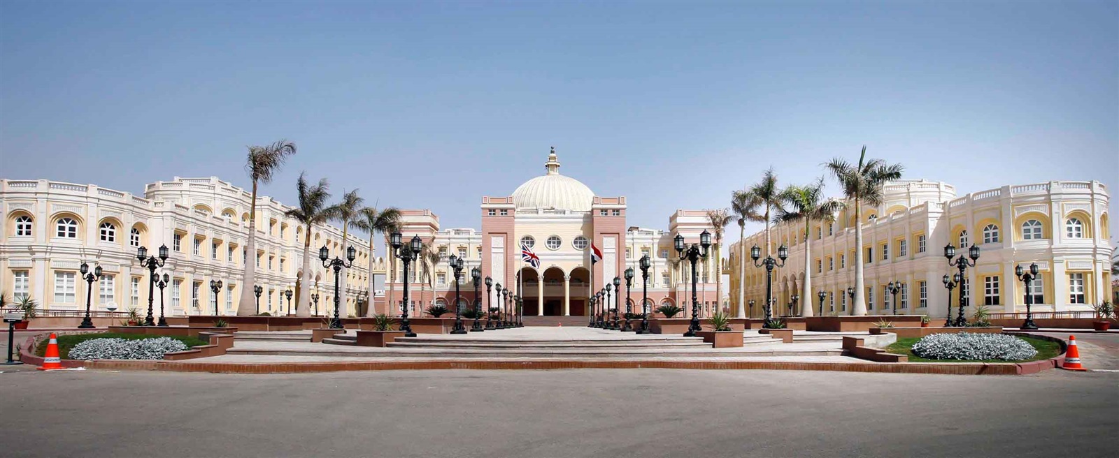 تنسيق 2018.. ننشر مصروفات الجامعة البريطانية في مصر
