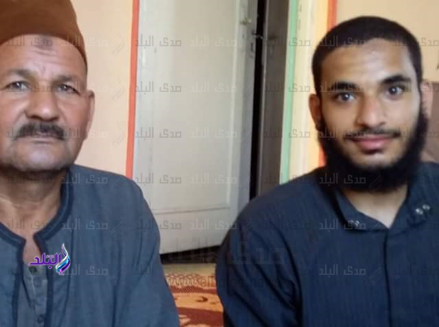 الطالب محمد حسام حسن الباشا  ووالده 