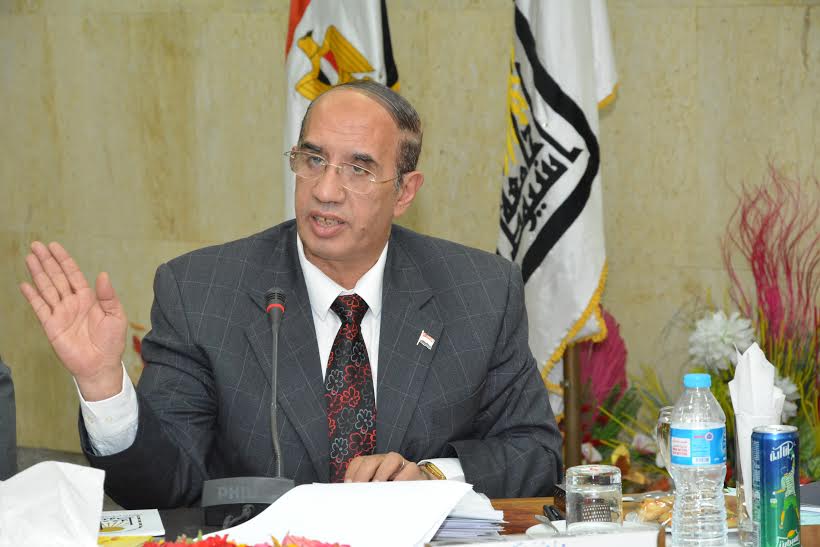  الدكتور أحمد عبده جعيص رئيس جامعة أسيوط