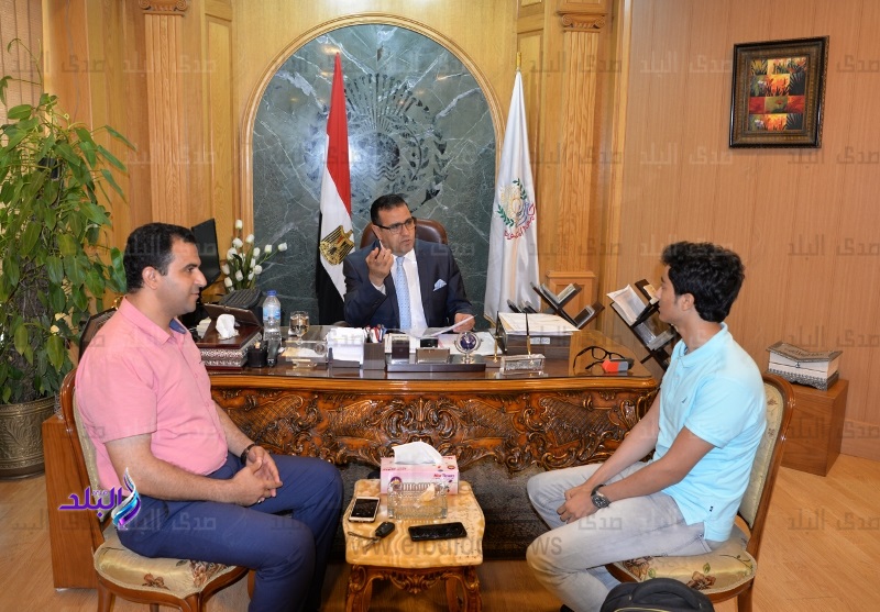 الدكتور محمد القناوي رئيس جامعة المنصورة