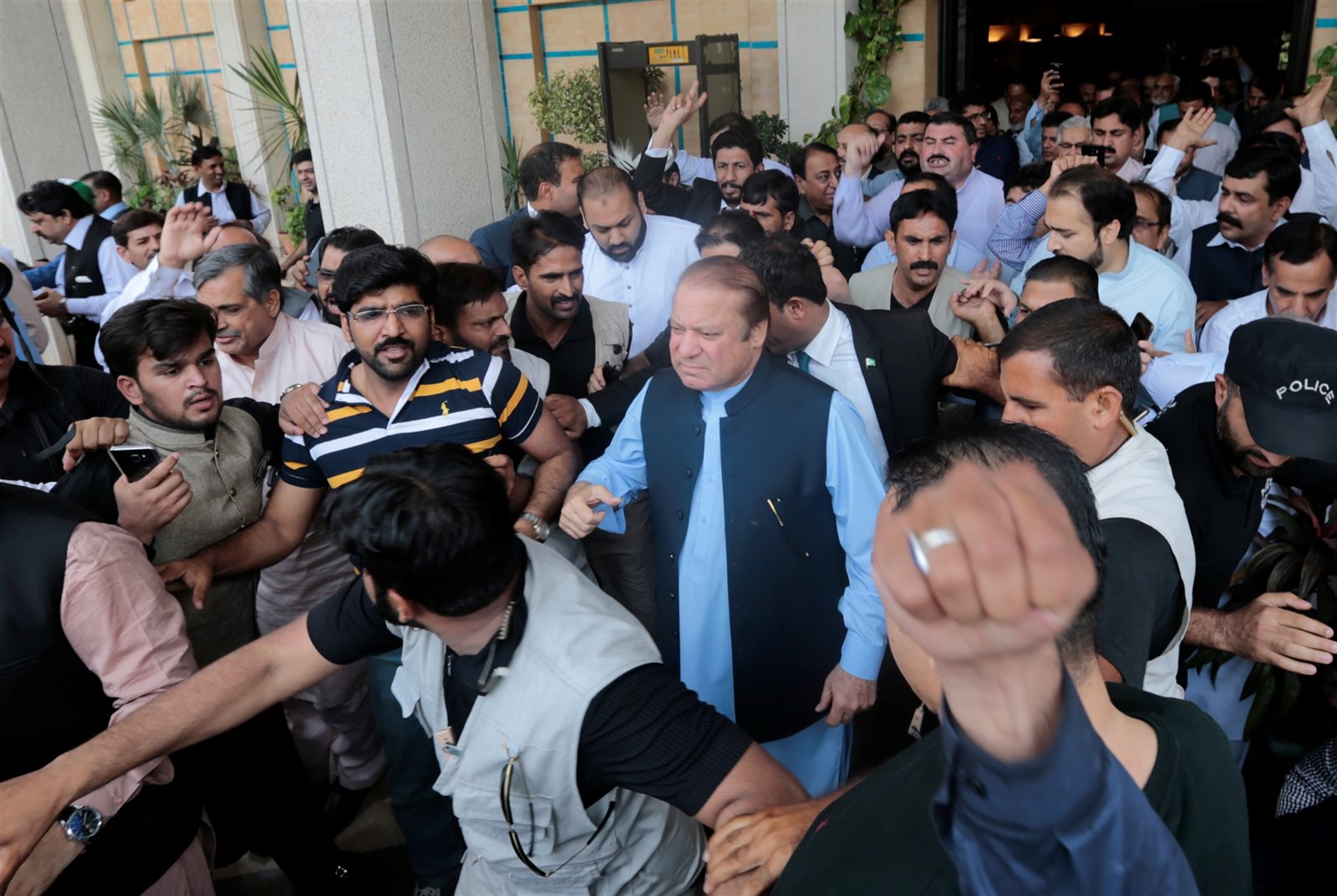 نواز شريف رئيس الوزراء الباكستانى السابق نواز شريف رئيس الوزراء الباكستانى السابق