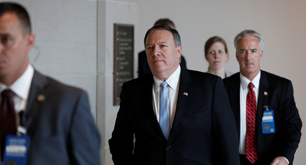 مايك بومبيو ونظيره الروسي سيرجي لافروف