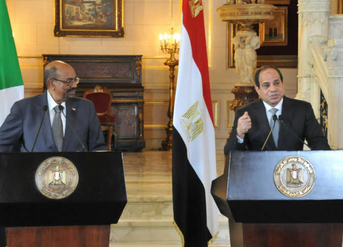 صورة أرشيفية لمؤتمر صحفي بين الزعيمين صورة أرشيفية لمؤتمر صحفي بين الزعيمين