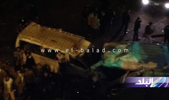 صورة أرشيفية - انقلاب سيارة فى ترعة