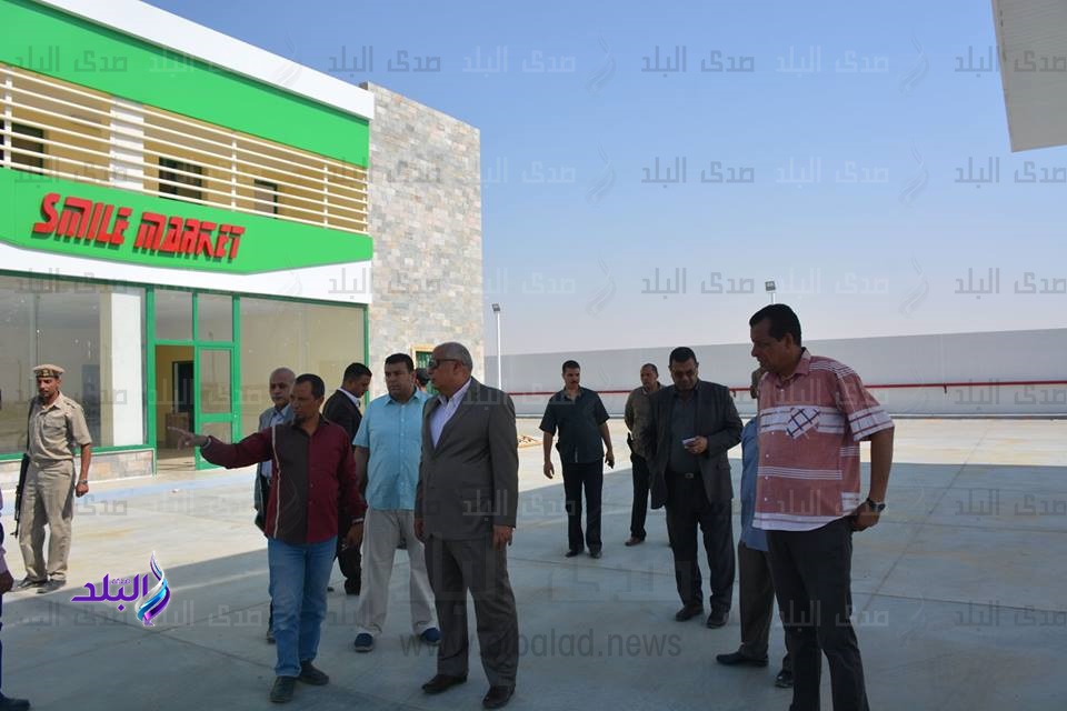 محافظ الوادي الجديد يتفقد محطه تمويل الوقود وطنيه