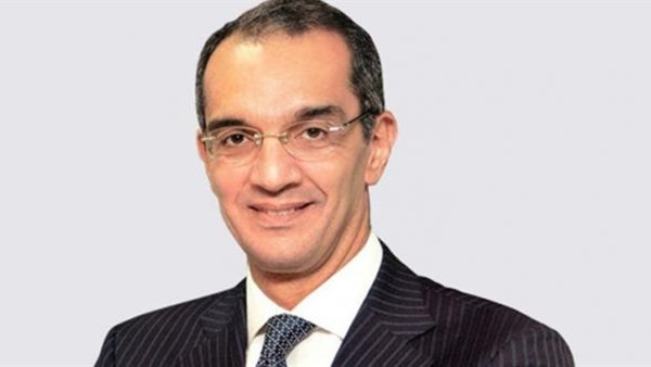 الدكتور عمرو طلعت وزير الاتصالات الدكتور عمرو طلعت وزير الاتصالات