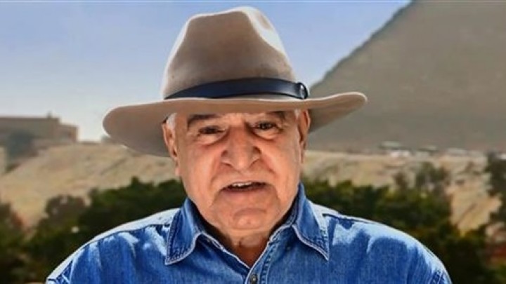 زاهى حواس وزير الآثار الأسبق