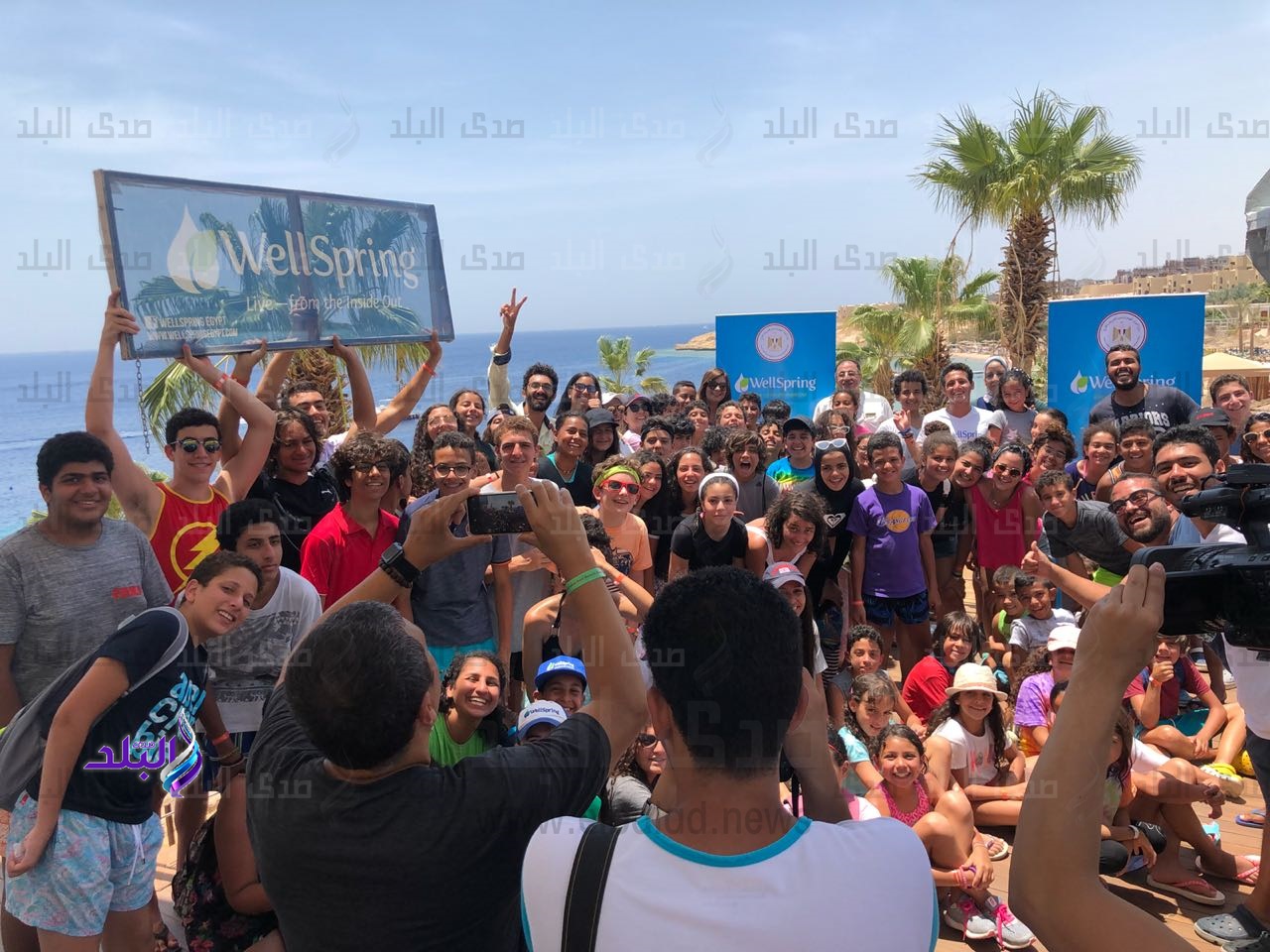 وزيرة الهجرة مع أبناء المصريين بالخارج