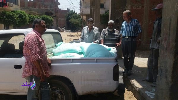 ضبط سيارة محملة بدقيق بلدي مدعم بفواتير مزورة ببلبيس ضبط سيارة محملة بدقيق بلدي مدعم بفواتير مزورة ببلبيس