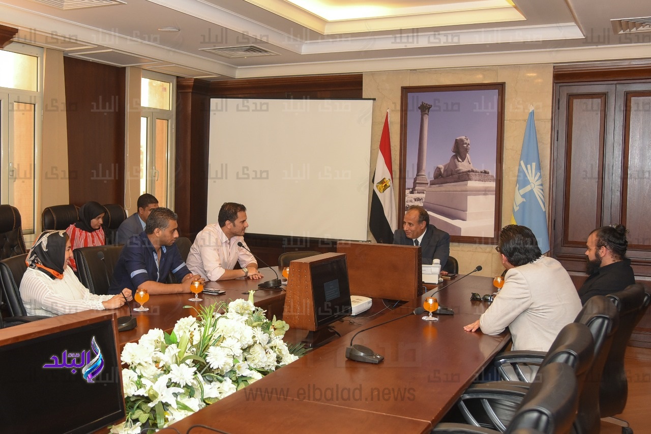 محافظ الإسكندرية يكرم شباب "شوفوها بعيوننا"