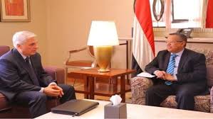 رئيس الوزراء اليمني يبحث مع المبعوث الأممي آفاق عملية السلام رئيس الوزراء اليمني يبحث مع المبعوث الأممي آفاق عملية السلام