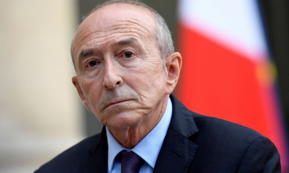 وزير الداخلية الفرنسي جيرارد كولومب وزير الداخلية الفرنسي جيرارد كولومب