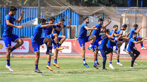 بعثة الأهلى تغادر مطار القاهرة إلى بتسوانا لمواجهة تاونشيب