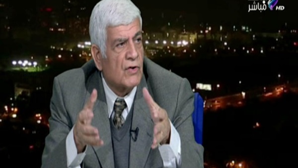 الكاتب الصحفى عبد القادر شهيب