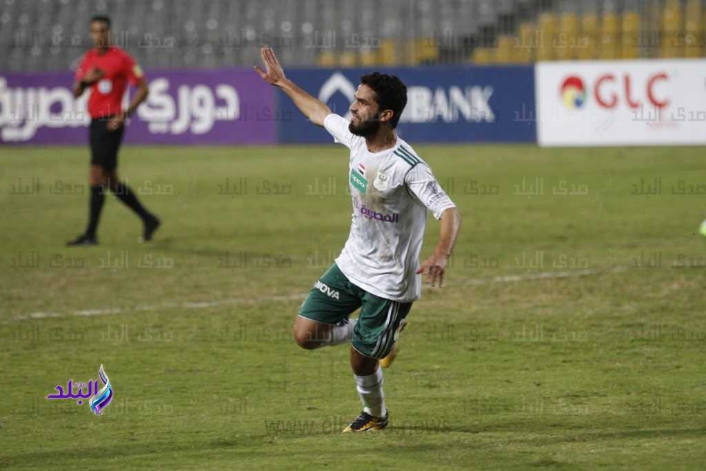 محمد شطة لاعب الفريق الأول للكرة بالنادي المصري