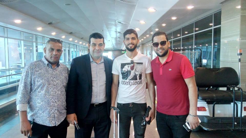 فرجانى ساسى مع نبيل عبدالفتاح رئيس العلاقات العامة بالزمالك 