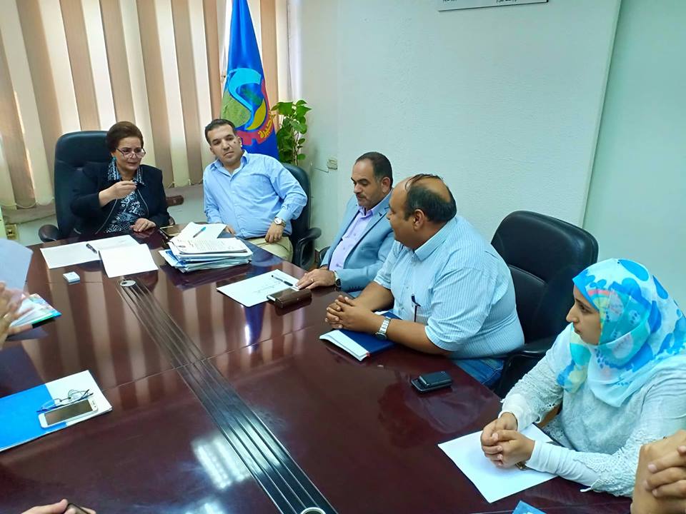 بحث مشكلة توصيل الغاز الطبيعى لـ 250 مواطن بإحدى قرى البحيرة