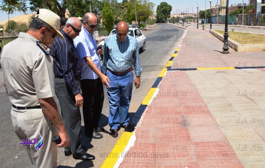إجتماع المحافظ لمتابعة منظومة النظافة الجديدة الجارى تنفيذها